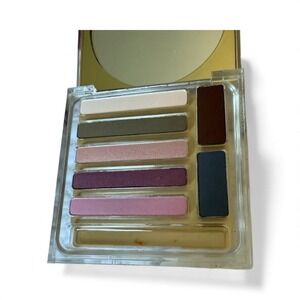 Estée Lauder Deluxe Eyeshadow Compact with seven eyeshadows